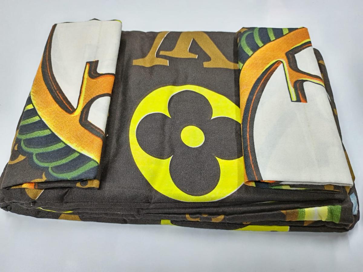 Yellow Louis Vuitton Besheet set